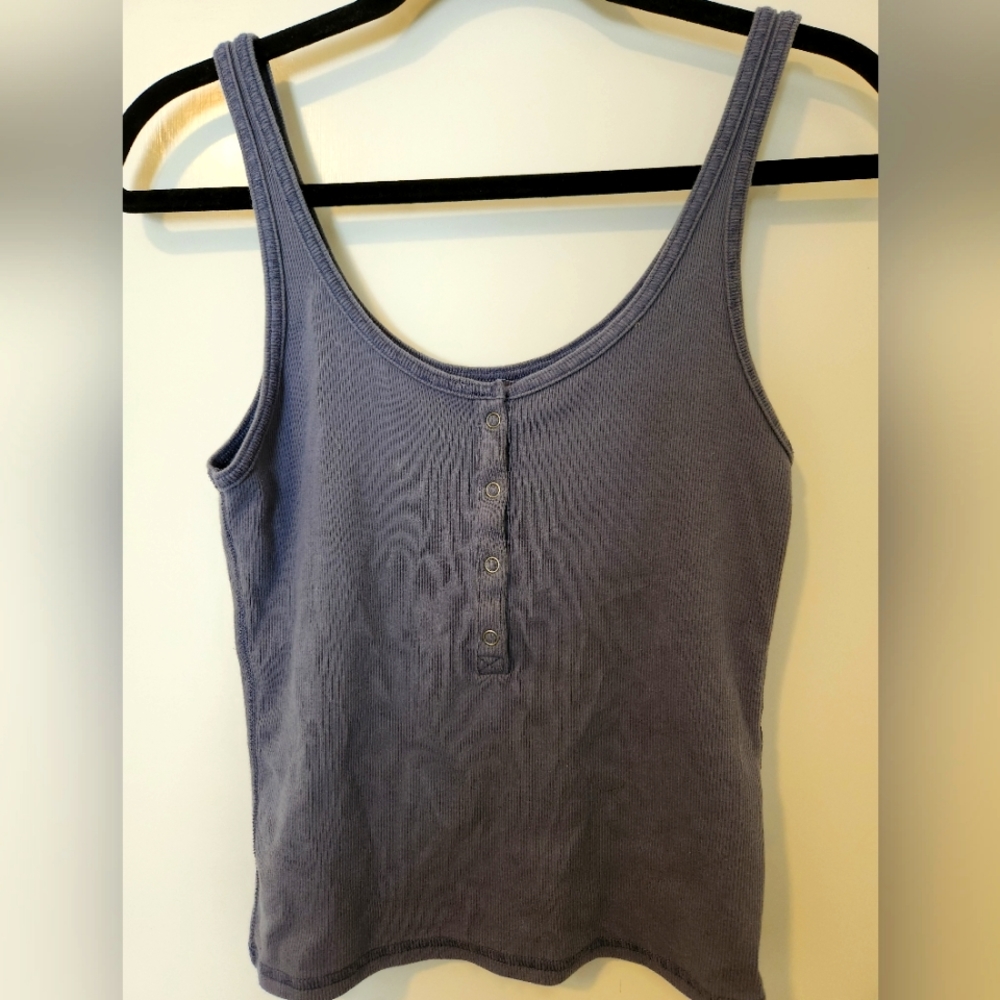 Abercrombie & Fitch M slate blue, ribbed, snap front tank